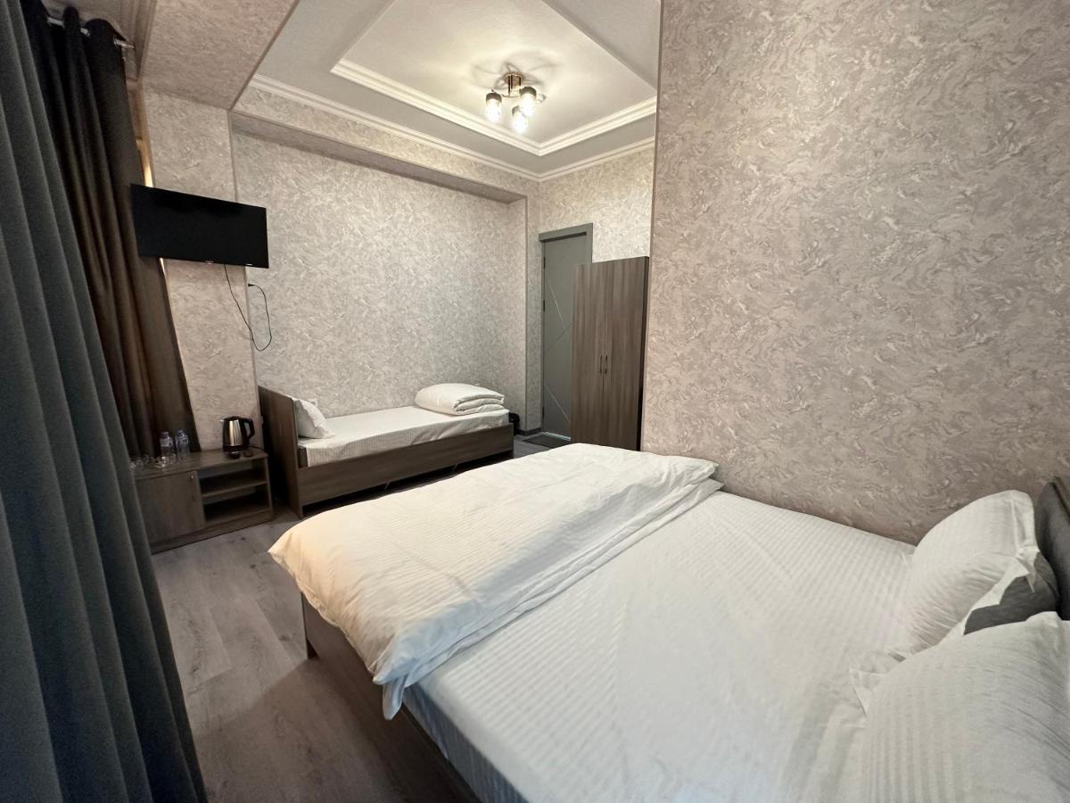 Byond Hotel & Hostel Tasjkent Eksteriør bilde